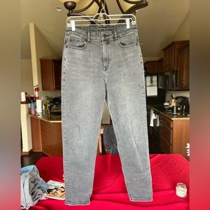 Women’s jeans size 6